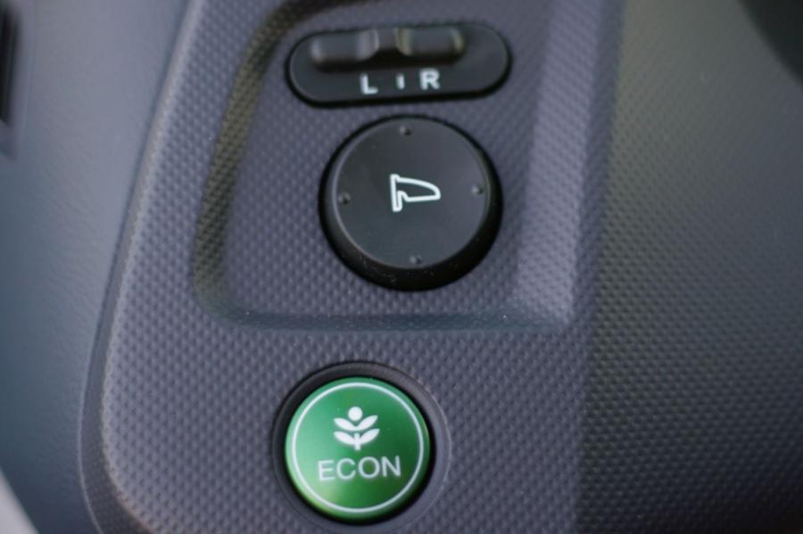  Honda Insight EX 2010 года  (фото 14 из 53)
